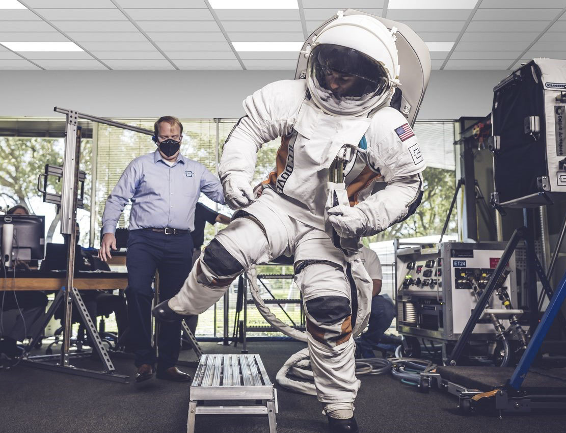 Astro EVA Spacesuit &#8211; Lab